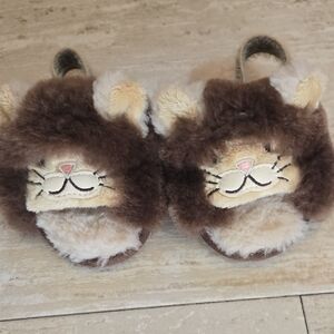 UGG Plush "Fluff Yeah" Sheepskin Lion Unisex Slide/Strap Sandal Shoes